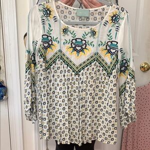 Anthropologie White Floral Embroidered Women's Top